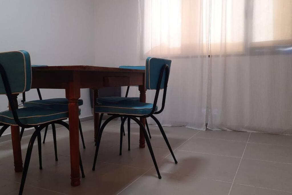 Departamento Calle Mendoza Albus -Acceso Rapido Ruta 22 General Roca Eksteriør billede